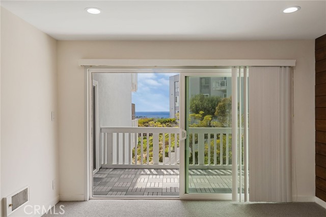 Detail Gallery Image 15 of 44 For 660 the Village #204,  Redondo Beach,  CA 90277 - 1 Beds | 1 Baths