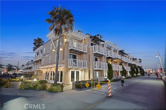 1300 The Strand, Hermosa Beach, California 90254, 1 Bedroom Bedrooms, ,1 BathroomBathrooms,Residential,For Sale,The Strand,SB24169998