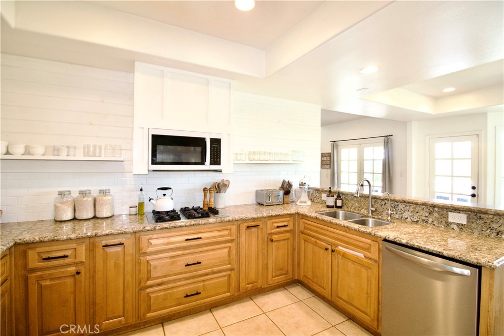 MLS #OC25090565 image #23