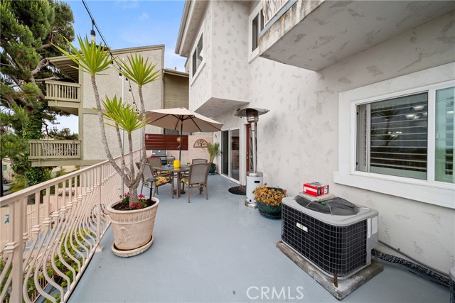 216 Prospect Avenue, Redondo Beach, California 90277, 4 Bedrooms Bedrooms, ,4 BathroomsBathrooms,Residential,Sold,Prospect,SB24104707