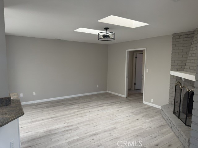 https://media.crmls.org/medias/b1521167-81cb-4df4-9676-28231a4f6259.jpg?preset=X-Large