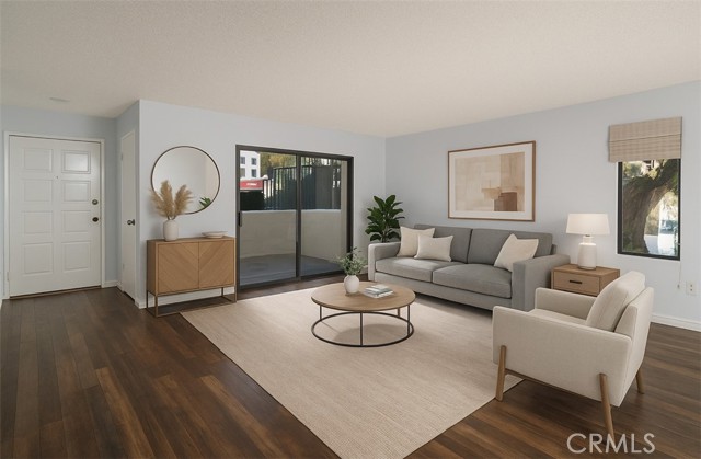 Detail Gallery Image 5 of 16 For 1425 Centinela Ave #1,  Santa Monica,  CA 90404 - 2 Beds | 2/1 Baths
