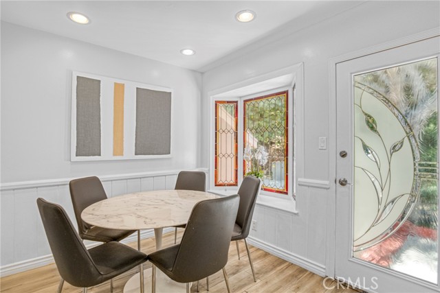 20300 Delita Drive, Woodland Hills CA: https://media.crmls.org/medias/b15219d2-fc54-4578-990c-f27508d03431.jpg