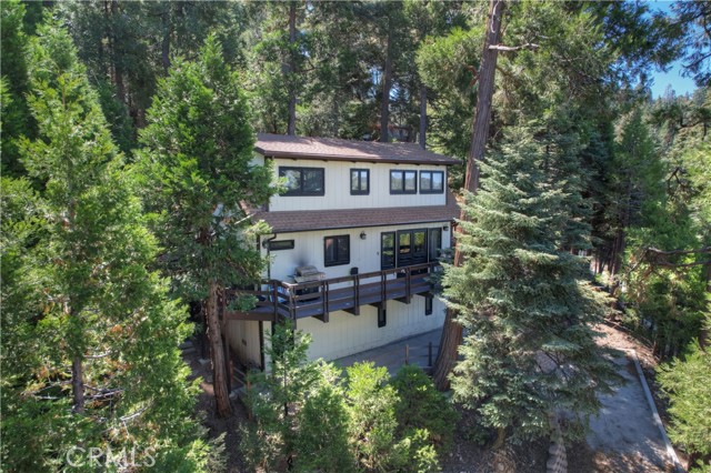 28545 Wabash Drive, Lake Arrowhead CA: https://media.crmls.org/medias/b1525922-c789-4433-aca9-b034462dcff2.jpg