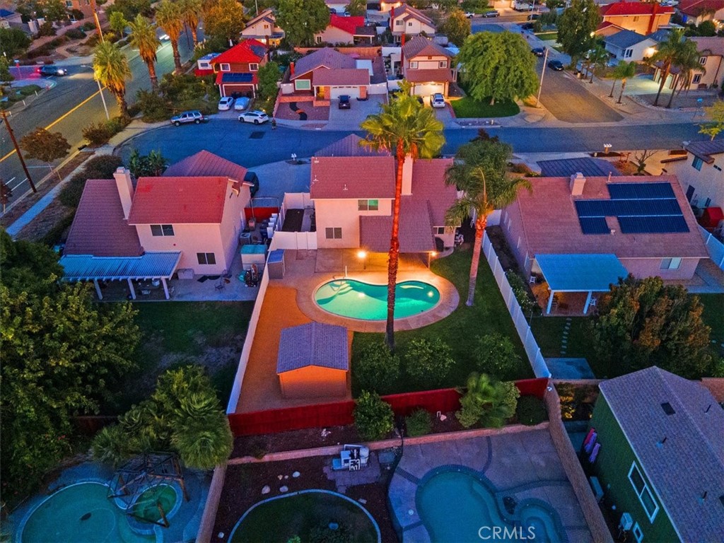 https://media.crmls.org/medias/b152d28f-0da9-4e9f-88cb-fe4c37cccfa3.jpg?preset=X-Large