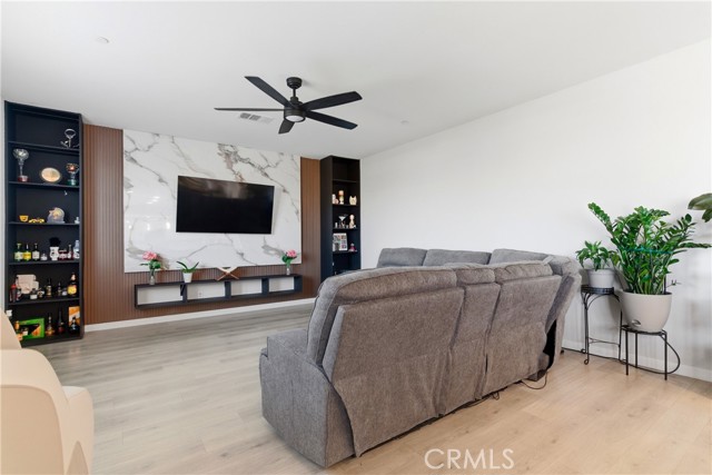 Detail Gallery Image 9 of 44 For 11547 Bing, Beaumont,  CA 92223 - 4 Beds | 4 Baths