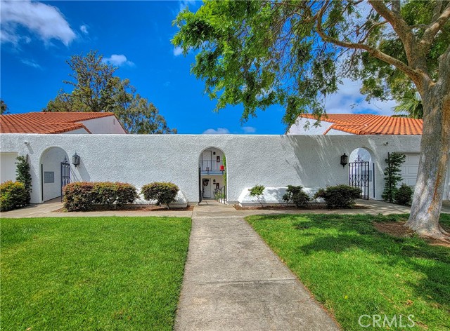 Detail Gallery Image 1 of 33 For 3493 Monte Hermoso #O,  Laguna Woods,  CA 92637 - 2 Beds | 2 Baths