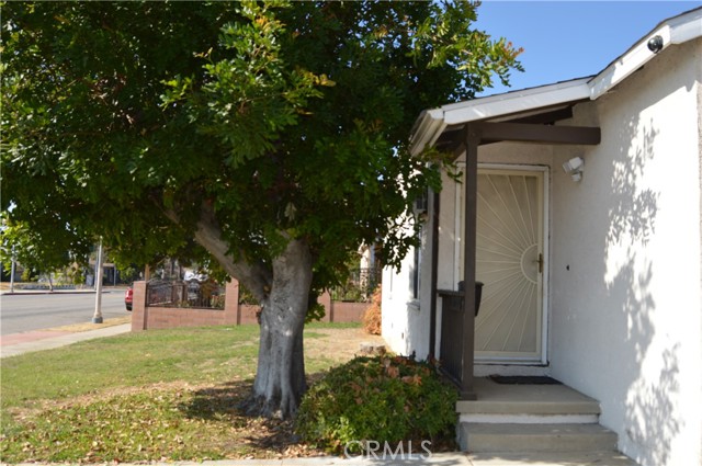 13623 Branford Street photo 6