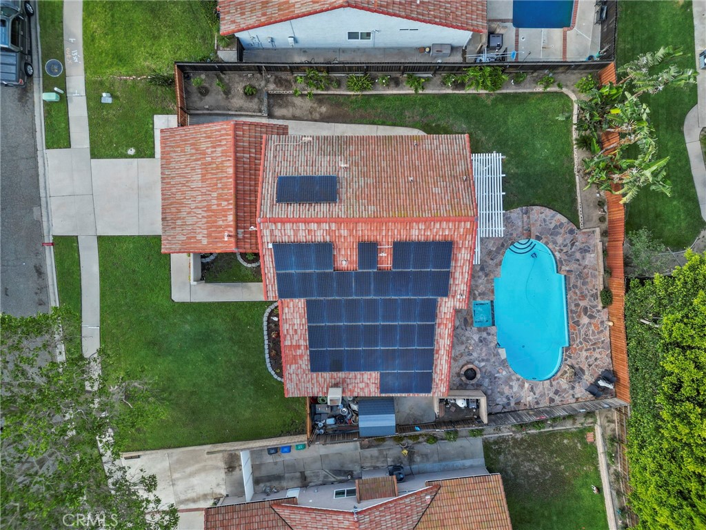 https://media.crmls.org/medias/b1562792-9cc6-4862-a326-a30a6ca3507d.jpg?preset=X-Large