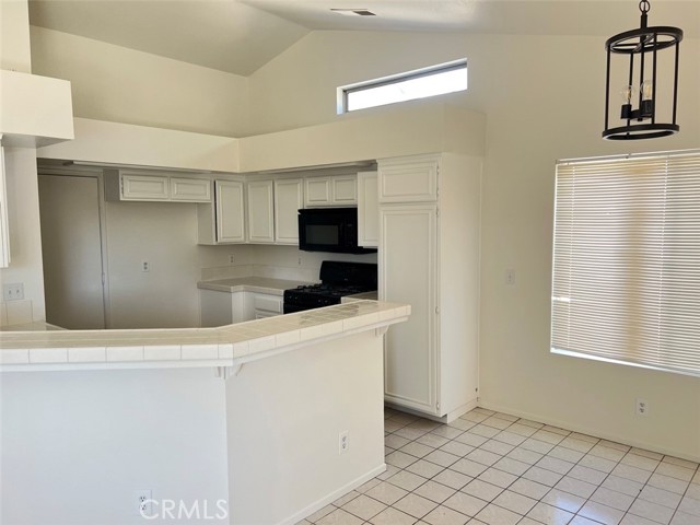 Detail Gallery Image 7 of 14 For 42254 59th St, Quartz Hill,  CA 93536 - 3 Beds | 2 Baths