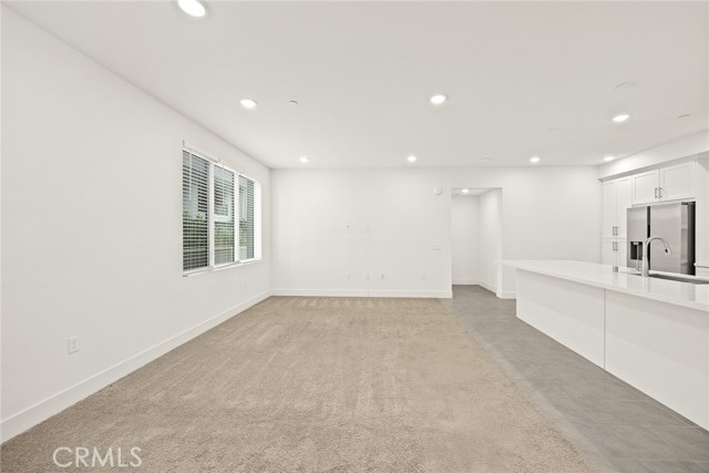 16321 Dawn Way, Tustin CA: https://media.crmls.org/medias/b156c2d7-b010-4230-8708-4da875e25c1f.jpg