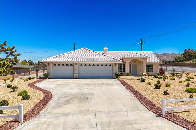 Detail Gallery Image 1 of 47 For 7685 Balsa Ave, Yucca Valley,  CA 92284 - 3 Beds | 2 Baths