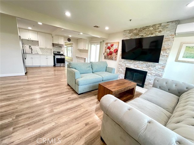 Detail Gallery Image 4 of 33 For 537 Diamond St St, Monrovia,  CA 91016 - 4 Beds | 4 Baths