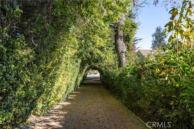 Detail Gallery Image 17 of 37 For 5653 Shirley Ave, Tarzana,  CA 91356 - 3 Beds | 2 Baths