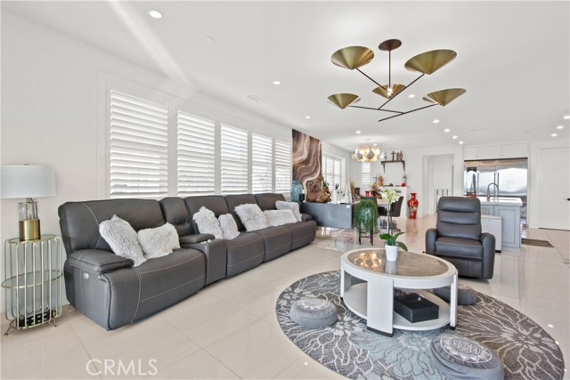 208 Ocean Place, Seal Beach CA: https://media.crmls.org/medias/b157ca86-80b5-4347-af32-2516c3287127.jpg