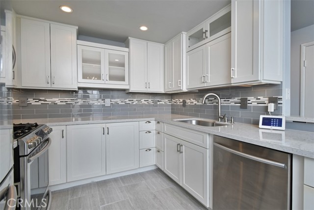 Detail Gallery Image 9 of 23 For 4230 Colfax Ave #201,  Studio City,  CA 91604 - 2 Beds | 2 Baths