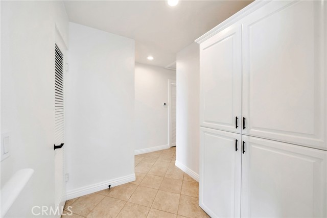 3116 Breakers Drive, Corona del Mar CA: https://media.crmls.org/medias/b1589676-bbc2-4c39-9017-f912d0c1cae1.jpg