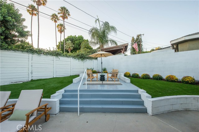 9355 Ruffner Avenue, Northridge CA: https://media.crmls.org/medias/b15a76e7-f643-413e-9d92-460c8f10ad57.jpg