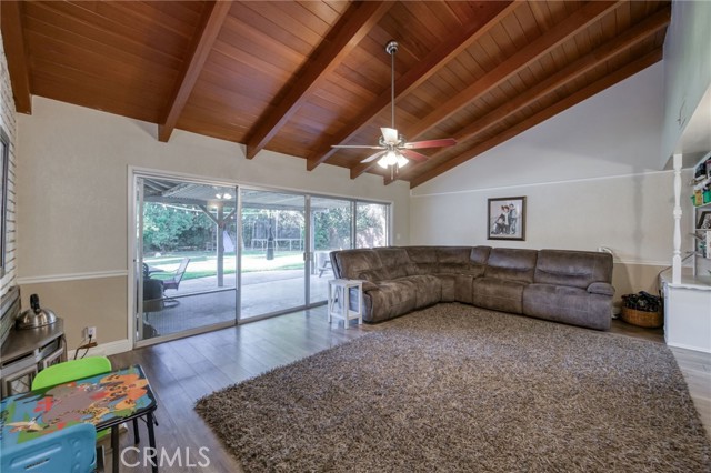 Detail Gallery Image 6 of 29 For 6384 E Lowe Ave, Fresno,  CA 93727 - 3 Beds | 2 Baths