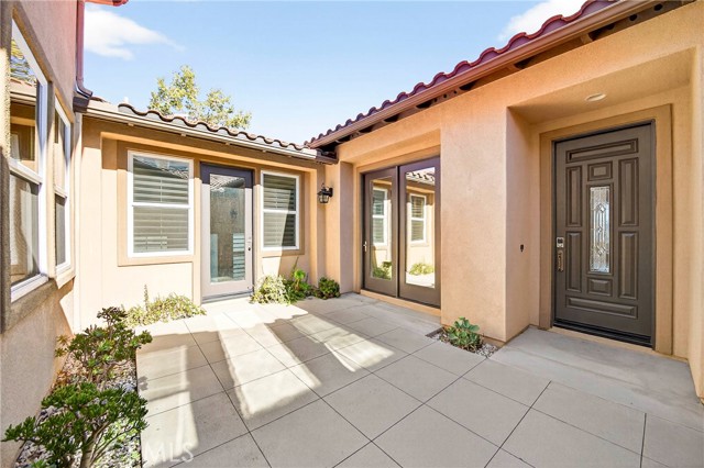 Detail Gallery Image 4 of 54 For 7837 Lady Banks Loop, Corona,  CA 92883 - 5 Beds | 3/1 Baths