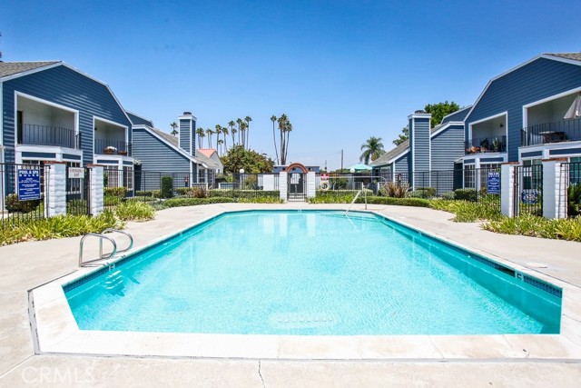 14786 Pioneer Blvd, Norwalk CA: https://media.crmls.org/medias/b15b812c-bdcc-465f-addf-dfe18c0637b7.jpg