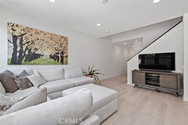 Detail Gallery Image 5 of 33 For 29 Prominence, Lake Forest,  CA 92630 - 3 Beds | 2/1 Baths