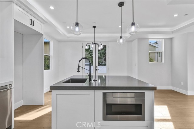 KITCHEN PREP ISLAND