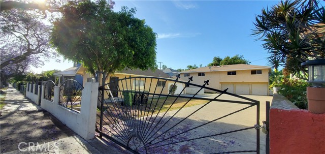 1003 W Myrtle Street, Santa Ana CA: https://media.crmls.org/medias/b15cc1a5-1ff4-4078-9759-19d48272d63f.jpg