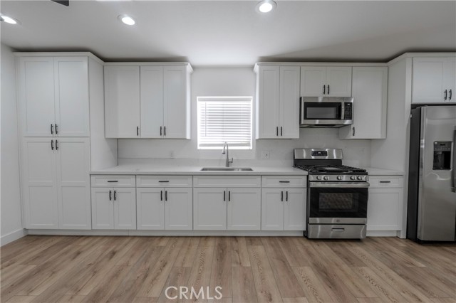 Detail Gallery Image 5 of 15 For 5773 Angela Ave #2,  Jurupa Valley,  CA 92509 - 2 Beds | 1 Baths