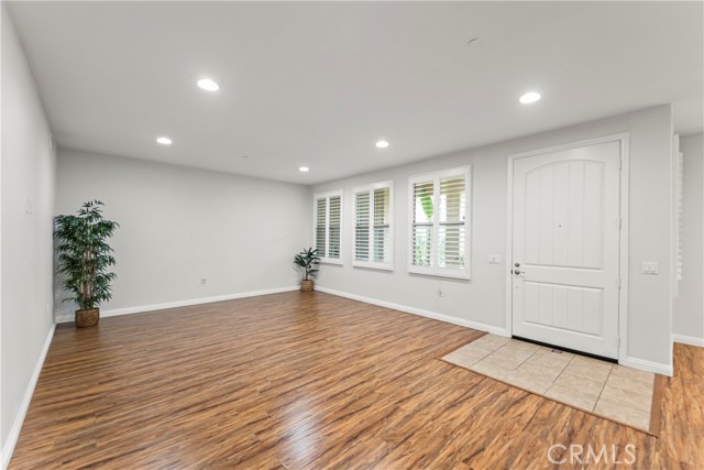 76 City Stroll, Irvine CA: https://media.crmls.org/medias/b15d5a44-e7c7-4730-a484-de232379ea55.jpg