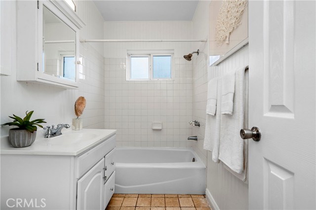 1506 Harper Avenue, Redondo Beach, California 90278, 4 Bedrooms Bedrooms, ,1 BathroomBathrooms,Residential,Sold,Harper,SB21222844