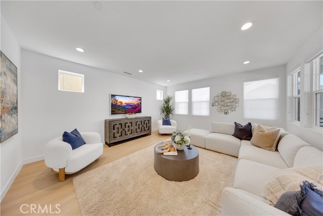 Detail Gallery Image 26 of 72 For 251 Tank, Irvine,  CA 92618 - 4 Beds | 3/1 Baths