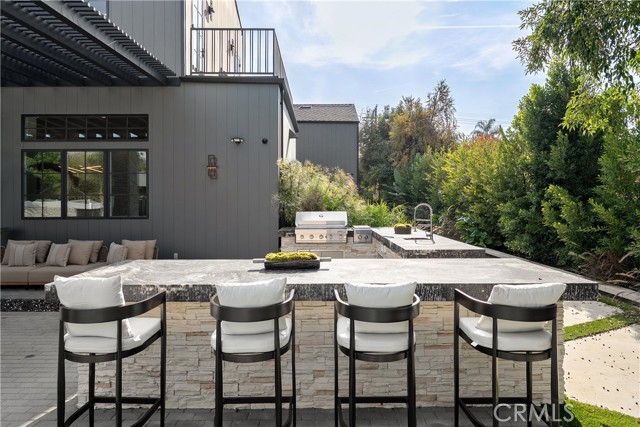 Detail Gallery Image 12 of 56 For 20511 Wells Dr, Woodland Hills,  CA 91364 - 6 Beds | 6/1 Baths