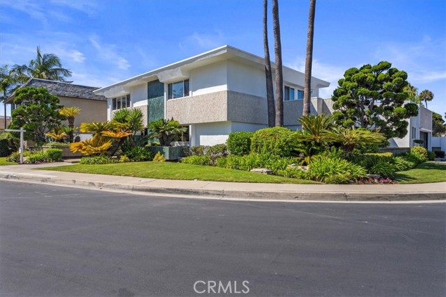 6451 E Shire Way, Long Beach CA: https://media.crmls.org/medias/b15dc100-c521-486e-be85-30c55d92f103.jpg