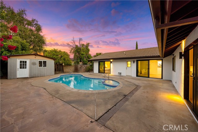 4700 Emerald Avenue, La Verne CA: https://media.crmls.org/medias/b15dcea0-4277-4dcf-b756-2b8ad0094adf.jpg