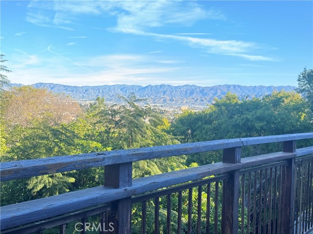 Detail Gallery Image 22 of 47 For 11551 Decente, Studio City,  CA 91604 - 2 Beds | 2 Baths