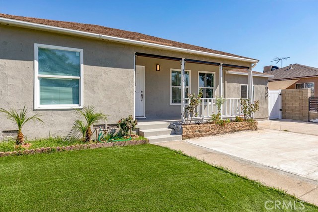 Detail Gallery Image 3 of 35 For 8256 Vantage Ave, North Hollywood,  CA 91605 - 3 Beds | 2 Baths