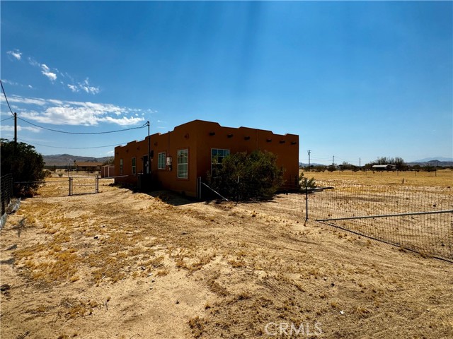 Detail Gallery Image 16 of 21 For 64784 Sun Oro Rd, Joshua Tree,  CA 92252 - 3 Beds | 2 Baths