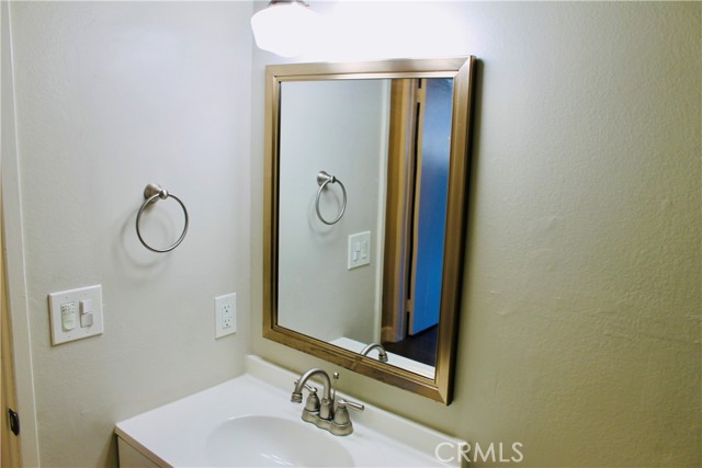 Detail Gallery Image 10 of 13 For 832 Coriander Dr #B,  Torrance,  CA 90502 - 1 Beds | 1 Baths