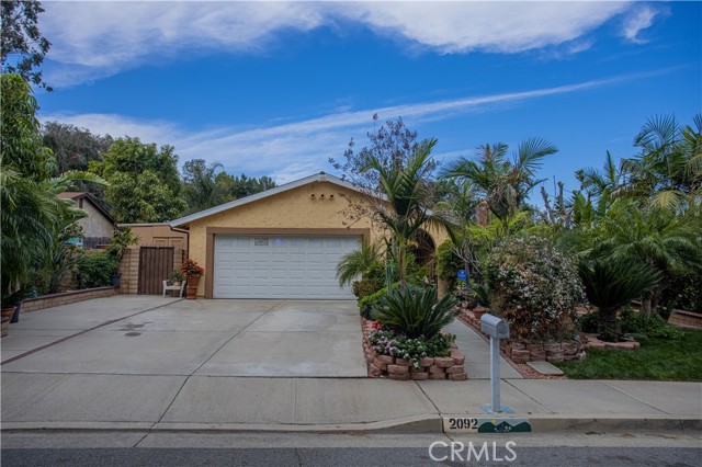 2092 Newton Dr, Corona, CA 92882