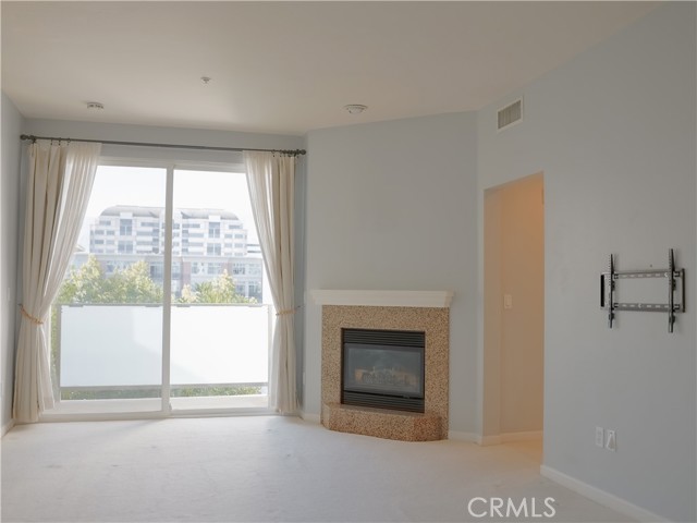 160 S Hudson Avenue, Pasadena CA: https://media.crmls.org/medias/b1602bbb-d0e3-4464-87e9-65d7c6987dda.jpg