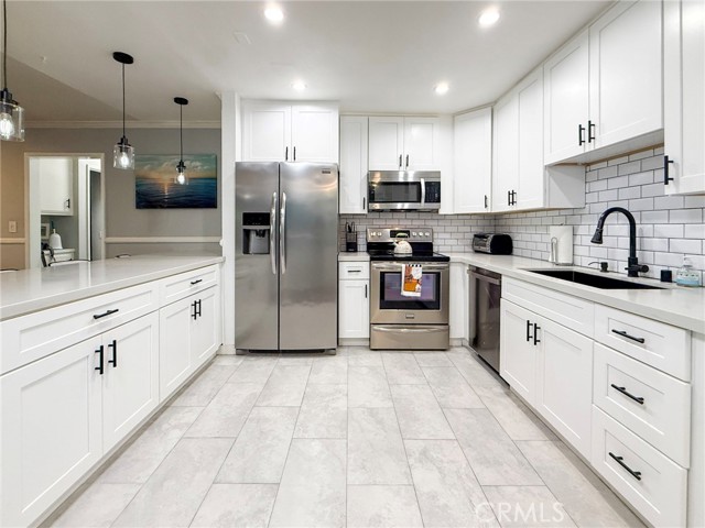 MLS #OC25265232 image #5