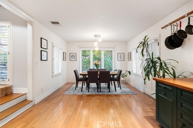 Detail Gallery Image 5 of 48 For 4040 Murietta Ave, Sherman Oaks,  CA 91423 - 3 Beds | 3 Baths