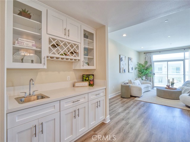 56 E Duarte Road, Arcadia CA: https://media.crmls.org/medias/b16110fb-095e-4419-9f9a-515773bb5ffa.jpg