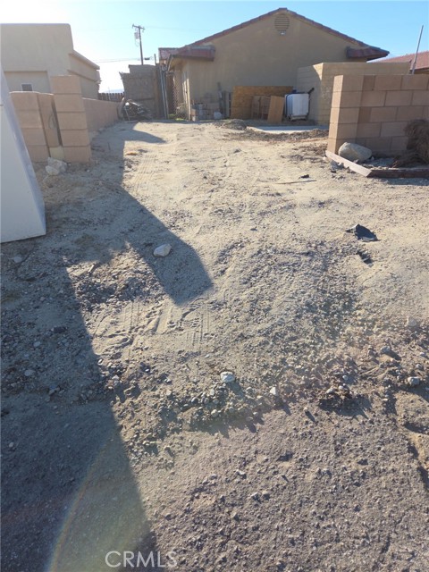 13405 Ocotillo Road, Desert Hot Springs CA: https://media.crmls.org/medias/b162acf9-b5d7-4896-b736-e9e93bb577dc.jpg