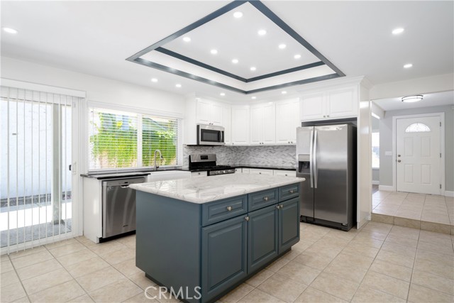 3701 S Ross Street, Santa Ana CA: https://media.crmls.org/medias/b162adcd-d17c-438c-b236-f87e76d89e19.jpg