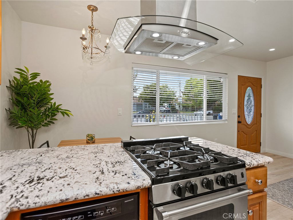 1420 N Lincoln StreetBurbank image #4