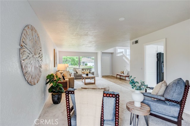 42768 Santa Suzanne Place, Temecula CA: https://media.crmls.org/medias/b1635324-61ec-4c0a-8b30-07d557c2e7ed.jpg