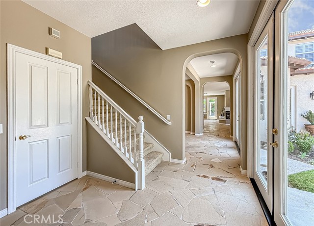Detail Gallery Image 9 of 42 For 25012 Southern Oaks Dr, Stevenson Ranch,  CA 91381 - 4 Beds | 3 Baths