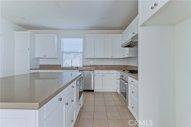 Detail Gallery Image 36 of 49 For 158 Falcon, Irvine,  CA 92618 - 4 Beds | 3/1 Baths